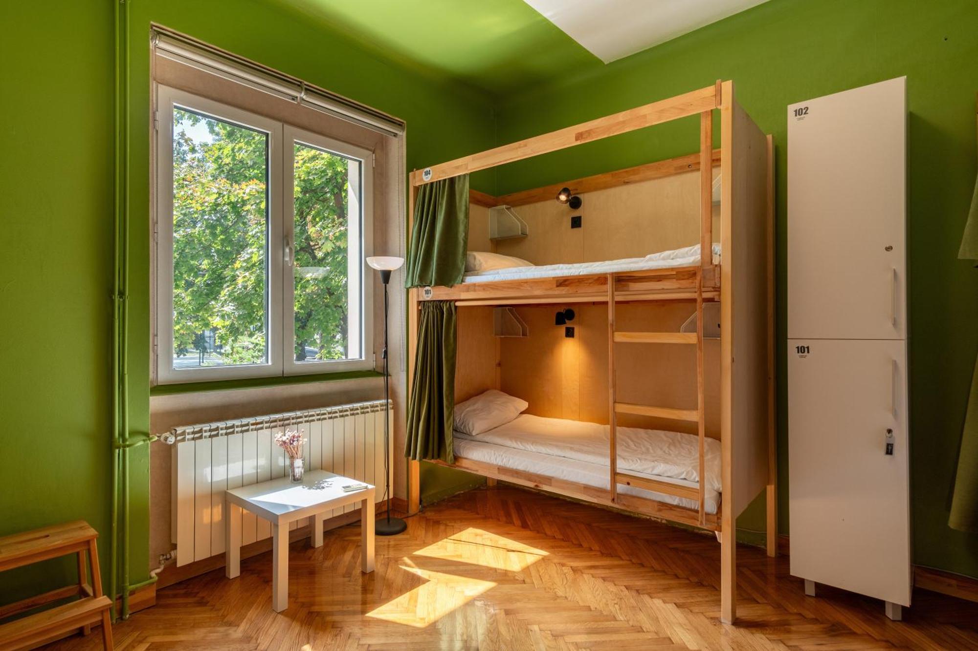 Cabbage Hostel Beograd Bagian luar foto