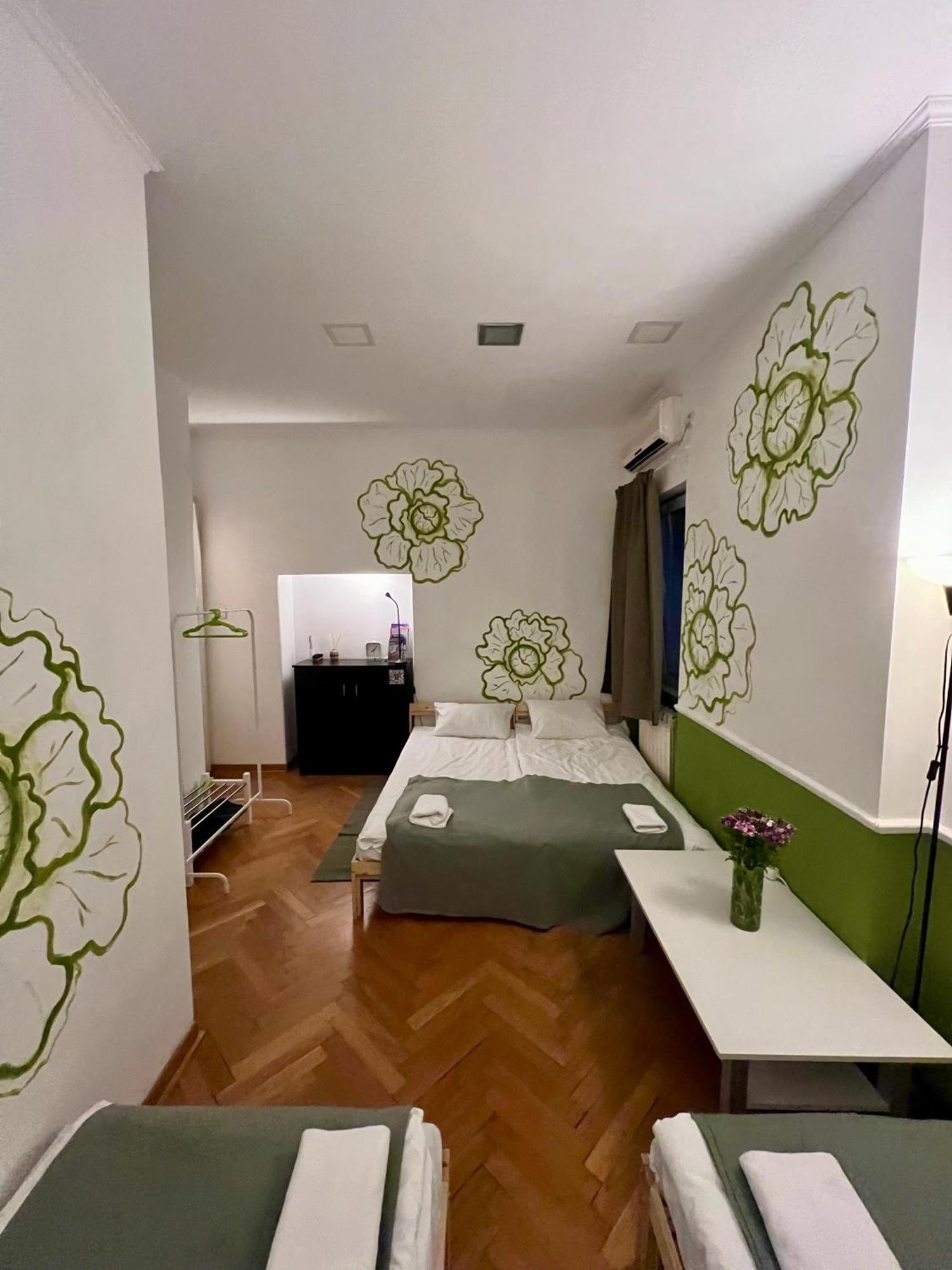 Cabbage Hostel Beograd Bagian luar foto