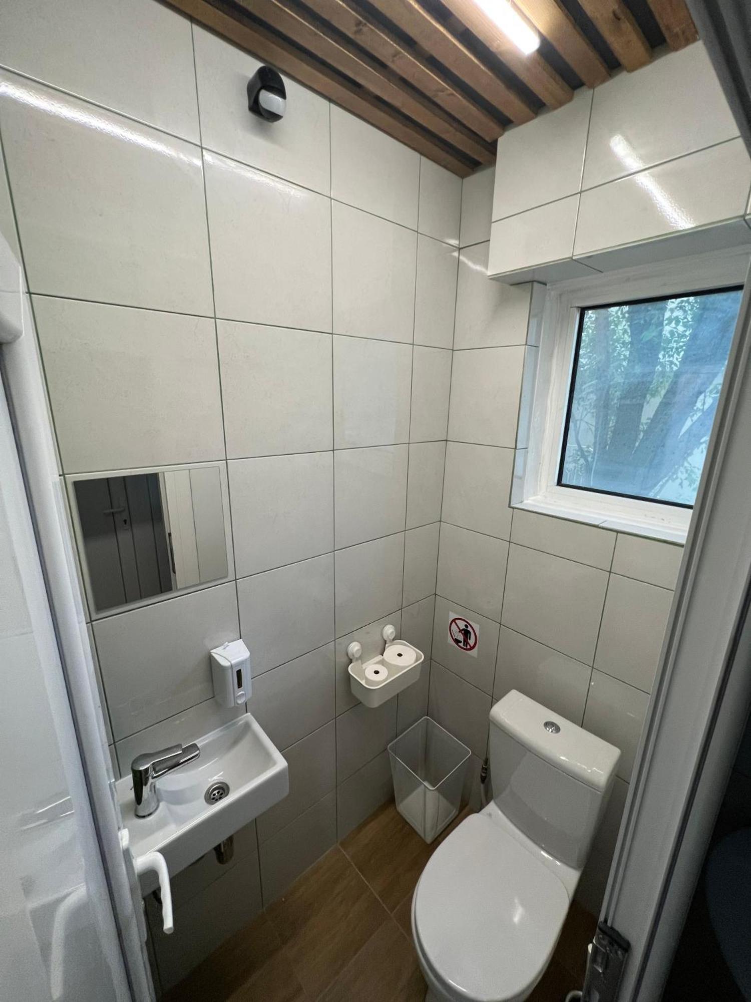 Cabbage Hostel Beograd Bagian luar foto